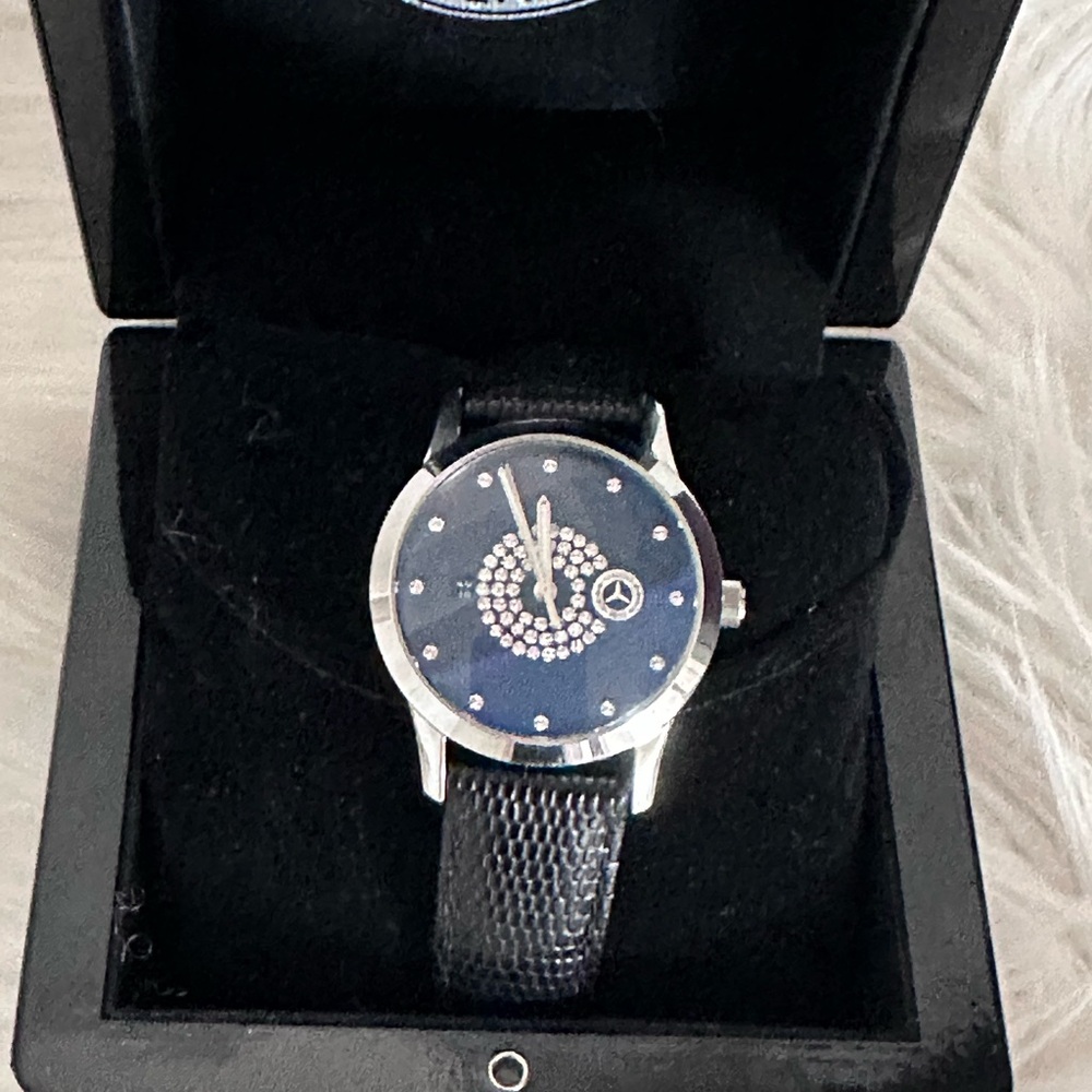 Mercedes Benz Collection Vintage Elegant Black and Silver Watch